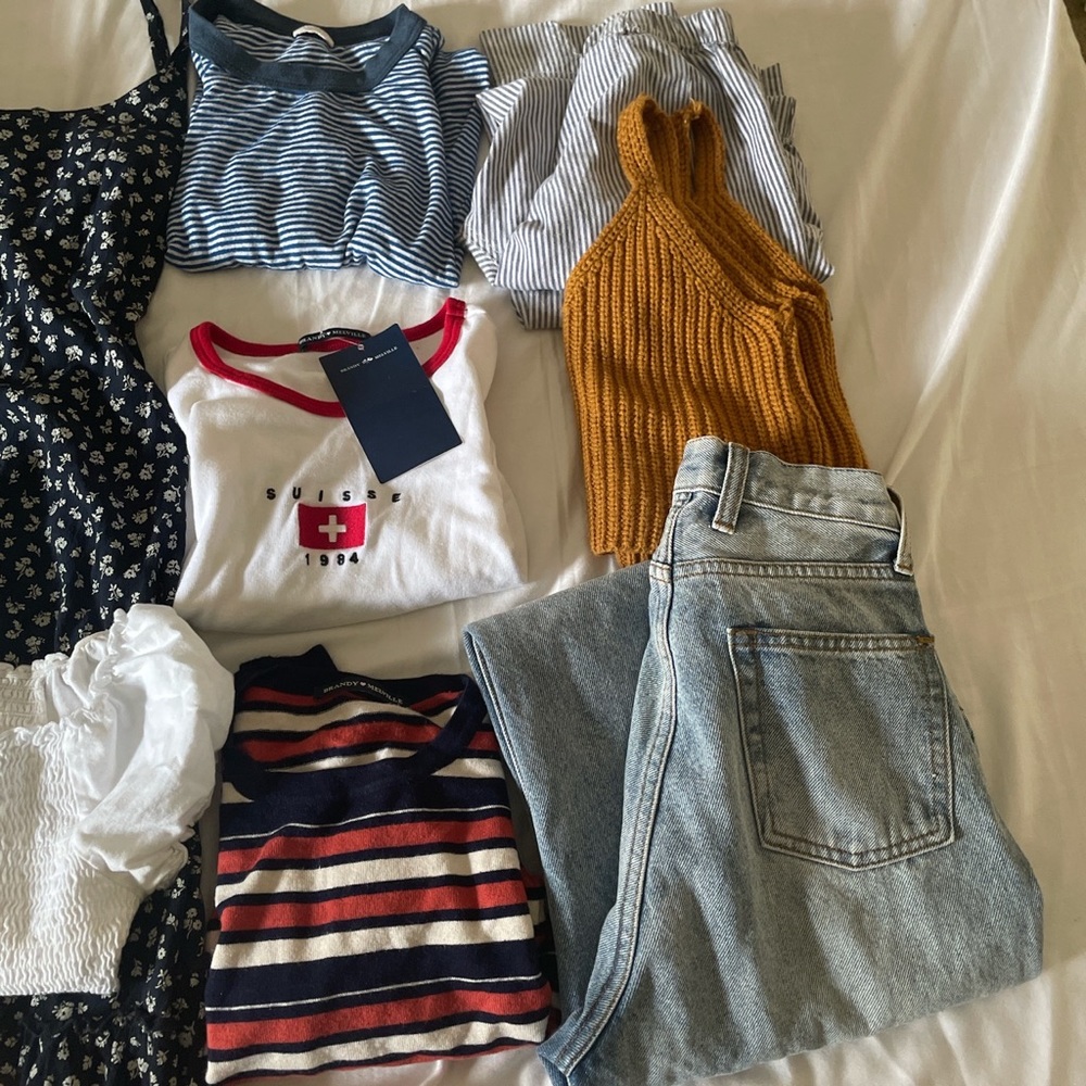 Brandy Melville Bundle 11 items huge lot ! - Picture 6 of 6